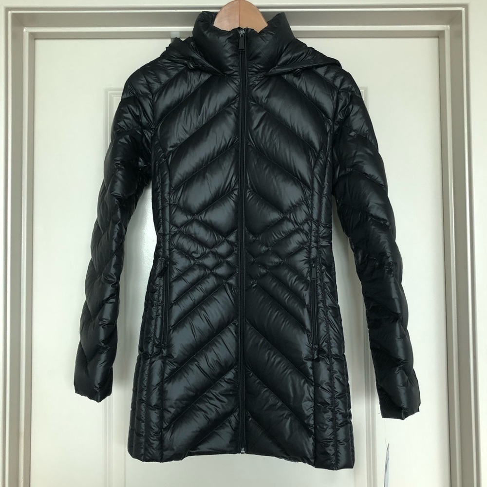 (NWT) BCBG down jacket